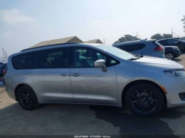 Chrysler Pacifica II 2019 Chrysler Pacifica 2019 Chrysler Pacifica Touring L Plus FWD 3.6 Benzyna, zdjęcie 11