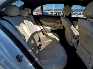 Mercedes Klasa E W213 2017 Mercedes-Benz Klasa E 300 2017 2.0l 2.0 Benzyna 241KM, zdjęcie 10