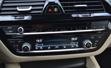 BMW Seria 5 G30-G31 Touring Facelifting 3.0 540d 340KM 2022 BMW Seria 5 BMW 540d xDrive Touring Dostawa pod dom w cenie Dealer BMW Bon, zdjęcie 14