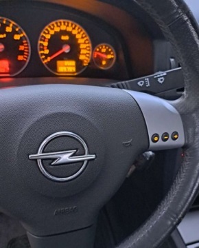 Opel Vectra C Hatchback 3.2 V6 ECOTEC 211KM 2002 Opel Vectra Opel Vectra 3.2 V6 GTS 3.2 Benzyna 211KM, zdjęcie 27