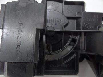 KLIKA VNĚJŠÍ DVEŘE PRAVÝ ZADNÍ BMW I3 7301758