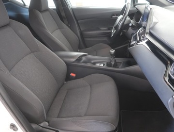 Toyota C-HR I Crossover 1.2L Turbo 116KM 2018 Toyota C-HR 1.2 Turbo, Salon Polska, Serwis ASO, zdjęcie 8