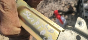 KR ZVEDÁK OKNO LEVÝ PŘEDNÍ SWIFT MK6 04- 3D