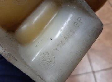 BMW E30 E36 NÁDOBKA VYROVNÁVACÍ 17126410