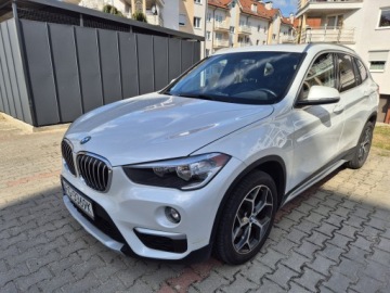 BMW X1 F48 2018 BMW X1 245KM xDrive biała perła, zdjęcie 1