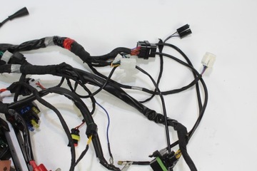 APRILIA TUONO 125 21- УСТАНОВКА ГЛАВНОГО ЖГУТА ПРОВОДОВ