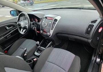Kia Ceed I SW Facelifting 1.6 CRDi VGT 128KM 2010 Kia Ceed 1.6Dieselserwisliftprosto z Niemiec 1.6 Diesel 128KM, zdjęcie 8