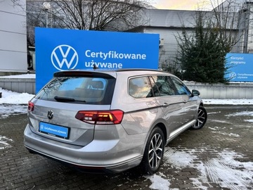 Volkswagen Passat B8 Variant Facelifting 1.5 TSI EVO 150KM 2021 Volkswagen Passat Podgrzewane fotele | APP | Tempo, zdjęcie 31