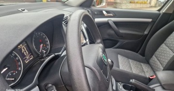 Skoda Octavia II Kombi 1.6 TDI CR DPF 105KM 2011 Skoda Octavia Wzorowa - Bezwyoadkowa - Nawigacja - Zarejestrowana 1.6, zdjęcie 13