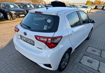 Toyota Yaris III Hatchback 5d Facelifting Hybrid 100KM 2017 Toyota Yaris 1,5 Benzyna Hybryda Automat GWARANCJA Zamiana Zarejestrowany, zdjęcie 3