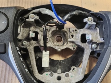 МУЛЬТИКОЖАНЫЙ РУЛЬ TOYOTA AURIS II ОРИГИНАЛ