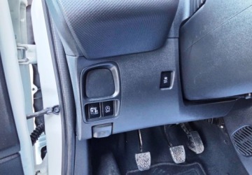 Citroen C1 II Hatchback 5d 1.0 VTi 72KM 2018 Citroen C1 1,0 Ben 72 KM Benzyna 72KM, zdjęcie 11