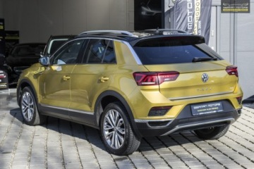 Volkswagen T-Roc I SUV 1.5 TSI ACT 150KM 2019 Volkswagen T-Roc Kamera / Virtual Kockpit, zdjęcie 9