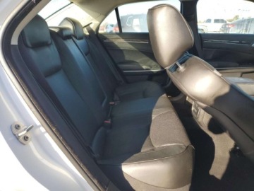 Chrysler 300C II 2022 Chrysler 300 Touring L 2022 3.6L 3.6 Benzyna 292KM, zdjęcie 10