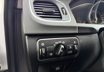 Volvo V60 I Kombi Facelifting 1.5 T3 DRIVE-E 152KM 2017 Volvo V60 Polski salon _ Pierwszy wlasciciel _ 1.5 Benzyna 152KM, zdjęcie 17