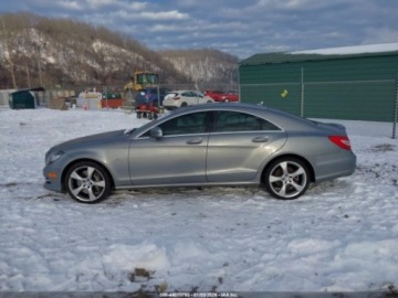 Mercedes CLS W218 2012 Mercedes-Benz CLS 550, 2012r., 4.6L 4.6 Benzyna 402KM, zdjęcie 5