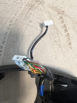 HYUNDAI I30 II ПОДОГРЕВ КНОПОК РУЛЯ