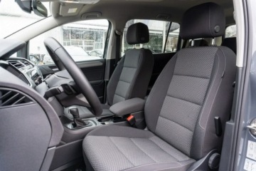 Volkswagen Touran III 1.5 TSI EVO 150KM 2024 Volkswagen Touran Special Edition 1.5 TSI EVO 150, zdjęcie 10