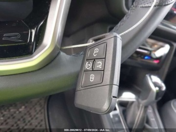 Volkswagen Tiguan II 2022 Volkswagen Tiguan 2022r, 2.0T, 4x4, R-Line 2.0 Benzyna 185KM, zdjęcie 13