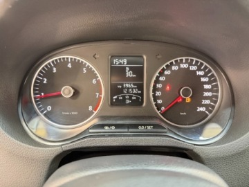 Volkswagen Polo V 2013 Volkswagen Polo R-Line 1.2 TSI Highline 2013 3D VAT Marza 1.2 Benzyna 90KM, zdjęcie 23