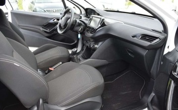 Peugeot 208 I Hatchback 5d Facelifting 1.6 BlueHDi 75KM 2018 Peugeot 208 Peugeot 208 1.6 BlueHDi Active 1.6 Diesel 75KM, zdjęcie 9