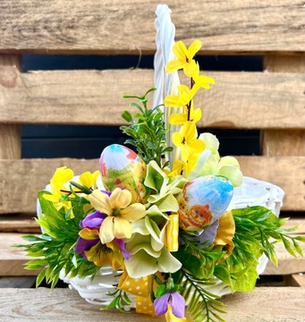 Корзина с украшениями для Свенконки + украшение из салфеток