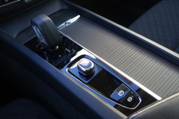 Volvo XC60 II 2023 Volvo XC 60 czujniki, kamera, tempomat, klimatyzacja 2strefowa, CarPlayAA,, zdjęcie 13