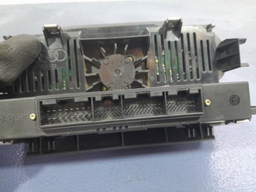 AUDI A3 8P ПАНЕЛЬ КОНДИЦИОНЕРА 8P0820043E