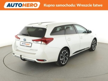 Toyota Auris II Touring Sports Facelifting 1.8 Hybrid 136KM 2015 Toyota Auris lift navi kamera panorama hak, zdjęcie 6