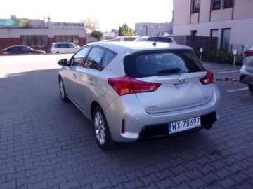 Toyota Auris II Hatchback 5d Valvematic 130 132KM 2014 Toyota Auris Salon PL, zdjęcie 3