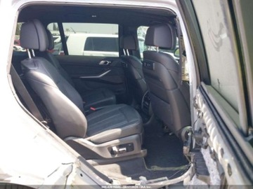 BMW X7 2022 BMW X7 M50I 2022 4.4l 4.4 Benzyna 523KM, zdjęcie 13