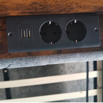 Кровать с мягкой обивкой 160 х 200 см, USB-порт, место для хранения двуспальной кровати.