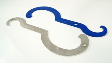 Стальной ключ для PE-разъемов диаметром от 16 до 32 мм и от 40 до 75 мм.