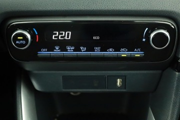 Toyota Yaris IV Hatchback 1.5 Hybrid Dynamic Force 116KM 2022 Toyota Yaris 1.5 VVT-i Hybrid, Salon Polska, zdjęcie 9