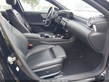 Mercedes Klasa A W177/V177 2020 Mercedes-Benz Klasa A 2020 Mercedes-Benz A-Class A 250 4MATIC Hatch 2.0, zdjęcie 4