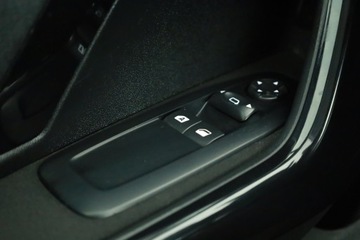 Peugeot 208 I Hatchback 5d 1.4 HDI 68KM 2013 Peugeot 208 1.4 HDI, Navi, Klima, Klimatronic, zdjęcie 13