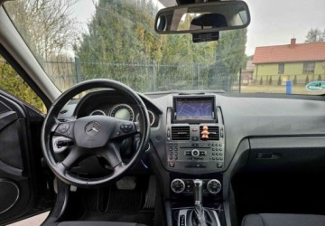 Mercedes Klasa C W204 Limuzyna 1.8 180 CGI BlueEFFICIENCY 156KM 2010 Mercedes-Benz Klasa C Mercedes-Benz Klasa C 180 CGI Automatik BlueEFFICIEN, zdjęcie 18