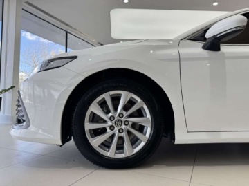 Toyota Camry IX Sedan 2.5 Hybrid Dynamic Force 218KM 2022 Toyota Camry Comfort Kamera cofania CarPlayAndroid Auto LED ACC, zdjęcie 16