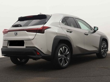 Lexus UX Crossover Facelifting 2.0 300h 199KM 2025 Od ręki - 300h Business 2.0 Hybrid Dynamic Force 199KM | Podgrzewane fotele, zdjęcie 3