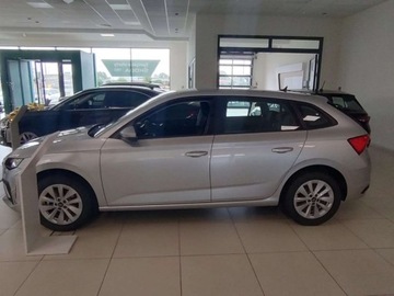 Skoda Scala Hatchback Facelifting 1.0 TSI 115KM 2025 Skoda Scala Selection 1,0 TSI 115 KM manual. od reki, Benzyna 115KM, zdjęcie 2