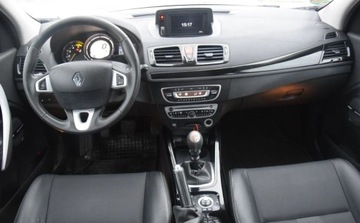 Renault Megane III Hatchback 1.9 dCi 130KM 2011 Renault Megane 1.9D 130KM Klimatronik Navi Bos..., zdjęcie 17