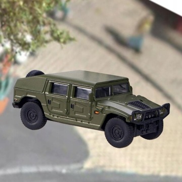 Модель автомобиля из легкого сплава в масштабе 1/64, литая под давлением.