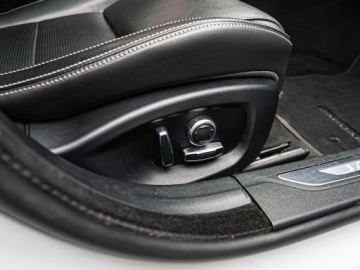 Jaguar XF II Sedan 2.0 i4D 240KM 2019 JAGUAR XF 2.0 AWD R-Sport aut Sedan 241KM 2019, zdjęcie 8