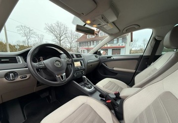 Volkswagen Jetta VI Sedan 1.4 TSI 122KM 2012 Volkswagen Jetta Volkswagen Jetta 1.4 TSI Highline Perfectline DSG 1.4, zdjęcie 15