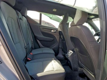 Volvo XC40 2025 Volvo XC 40 Core 2025 2.0 Benzyna 200KM, zdjęcie 11