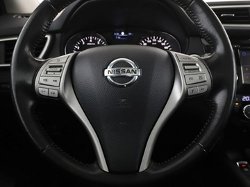 Nissan Qashqai II Crossover 1.6 DIG-T 163KM 2015 Nissan Qashqai panorama 163KM navi kamera360, zdjęcie 20