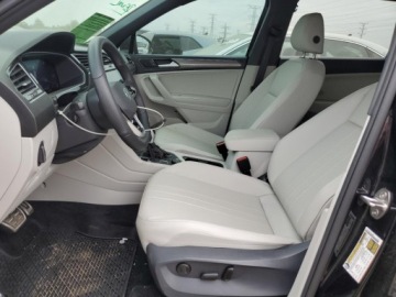 Volkswagen Tiguan III 2024 Volkswagen Tiguan SE R-Line Black 2024 2.0l 2.0 Benzyna 184KM, zdjęcie 7