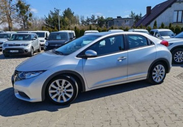 Honda Civic IX Hatchback 5d 1.4 i-VTEC 100KM 2012 Honda Civic Swiezo sprowadzone, zarejestrowane 1.3 Benzyna 100KM, zdjęcie 2