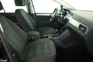 Volkswagen Touran III 1.5 TSI EVO 150KM 2023 VW Touran 1.5 TSI, Salon Polska, 1. Właściciel, zdjęcie 6