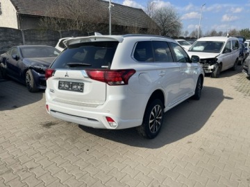Mitsubishi Outlander III SUV PHEV Facelifting 2020 2.4 PHEV 224KM 2020 Mitsubishi Outlander AWD PHEV Automat Kamera